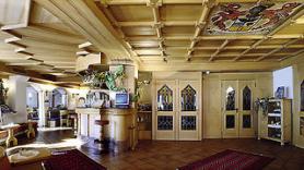 Val di Fiemme a hotel La Roccia s lobby