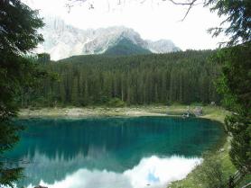 Oblast Rosengarten - Latemar - jezero Karersee